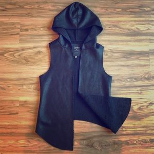 Dylan Hooded Vest